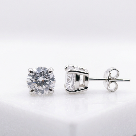 Clous d'oreilles en argent 925, avec un zirconium blanc 